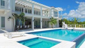 Outdoor pool, an infinity pool