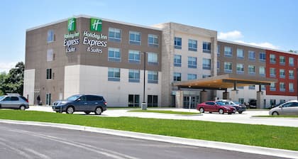 Holiday Inn Express & Suites Bensenville - O'Hare, an IHG Hotel