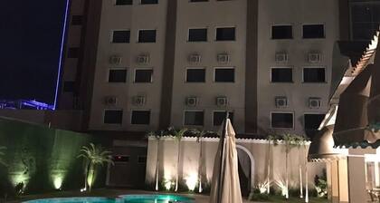 Hotel Oeste Plaza