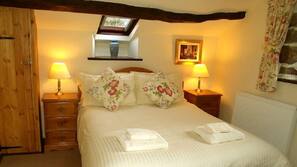 1 bedroom, premium bedding, iron/ironing board, free cots/infant beds