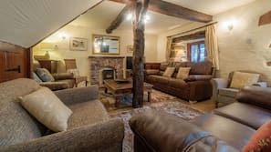 Flat-screen TV, fireplace