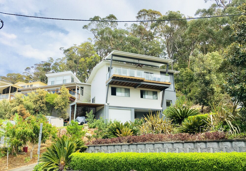 Hamptons By The Bay at Nelson Bay