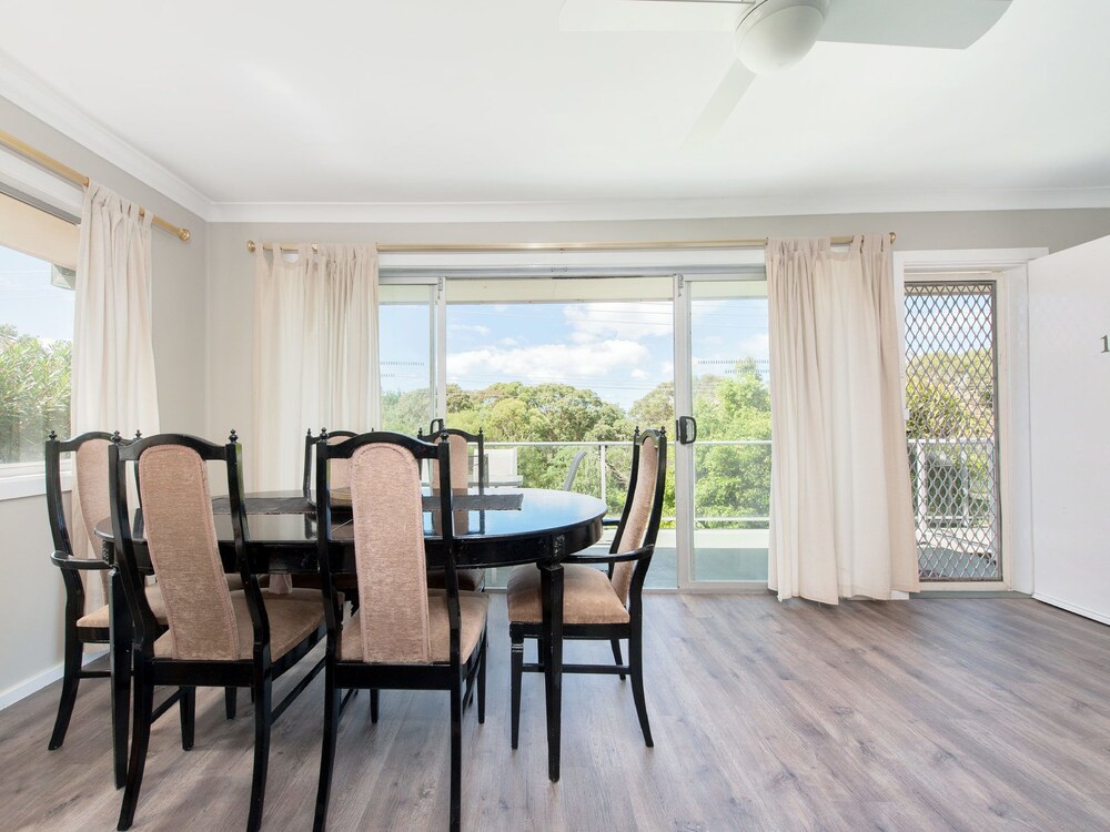 Surfair, Unit 1/24 Marine Drive