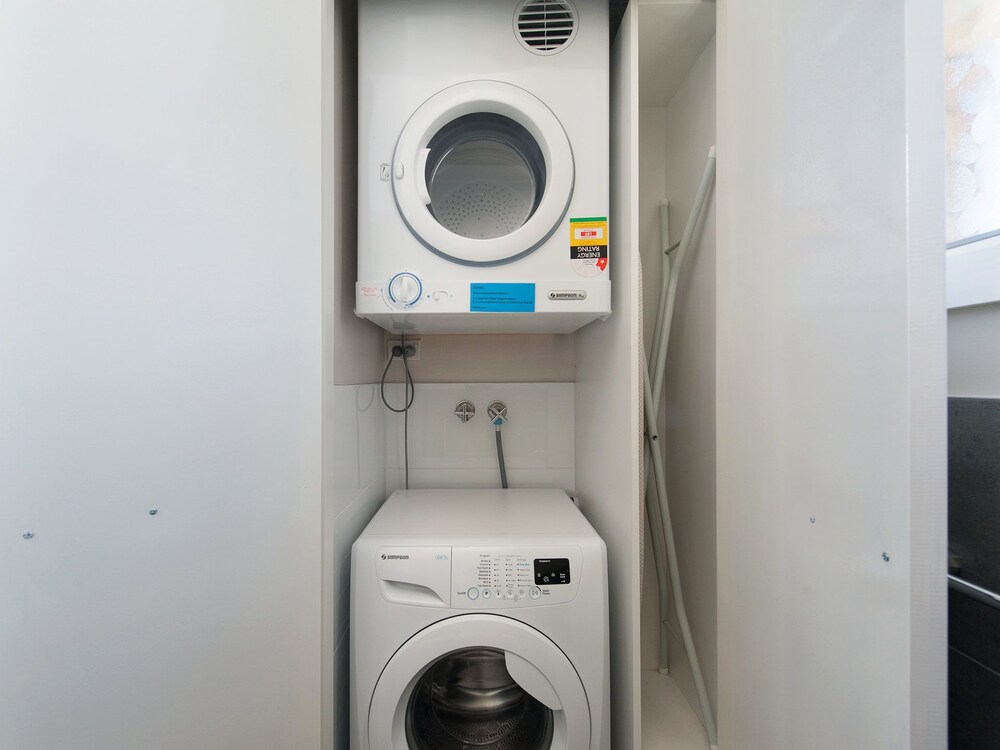 Surfair, Unit 1/24 Marine Drive