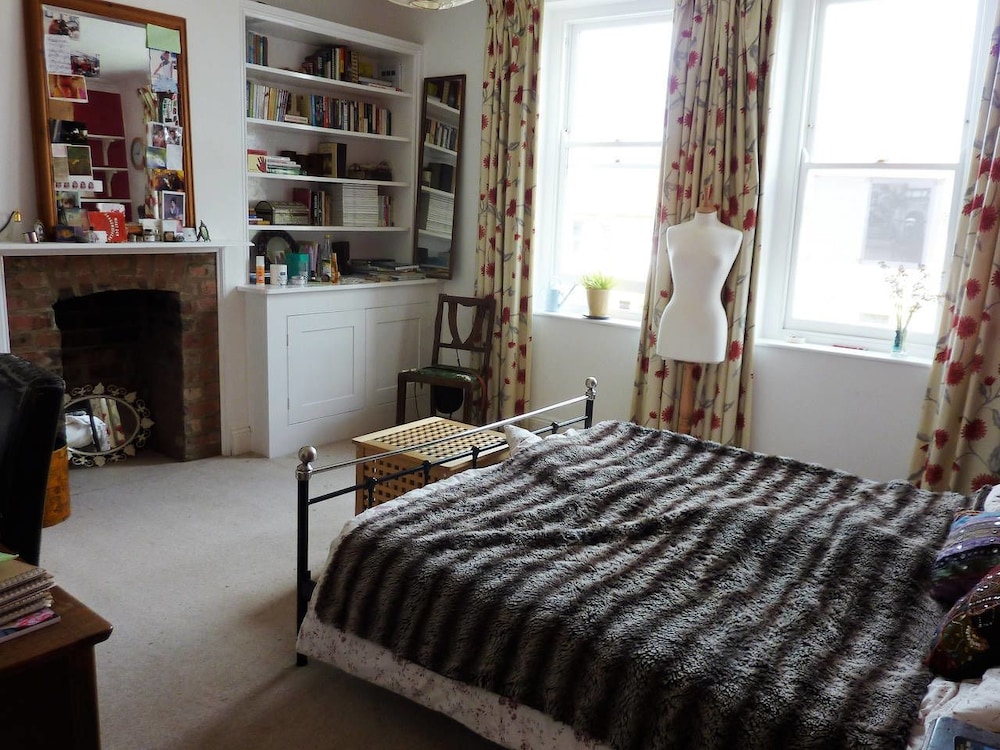 Relaxed Family Friendly House Garden In Bristol 2018 Hotel Front Guestroom