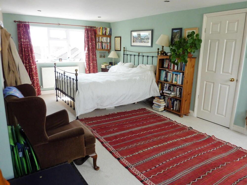 Relaxed Family Friendly House Garden In Bristol 2018 Hotel Front Guestroom