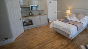 1 bedroom, iron/ironing board, free WiFi