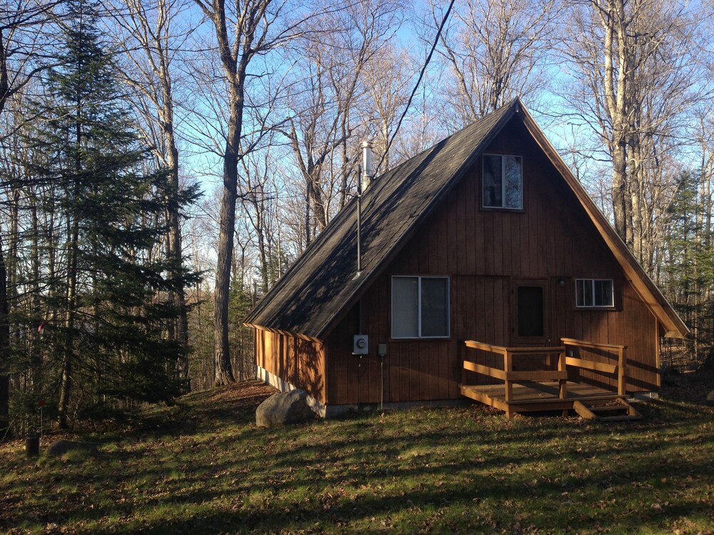 Baraga County Beaufort Lake Cabin in Michigamme Best Rates & Deals on