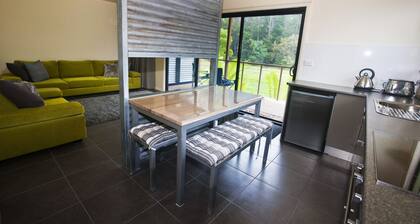 Tyenna River Cottage
