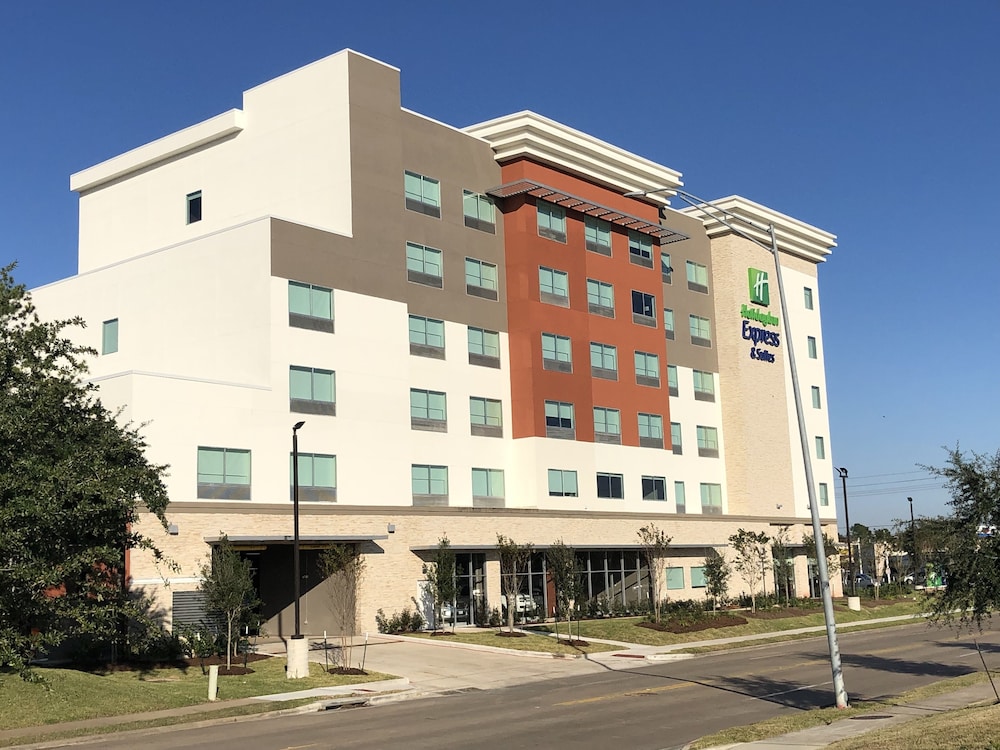 Holiday Inn Express and Suites Houston Westchase Westheimer, an IHG
