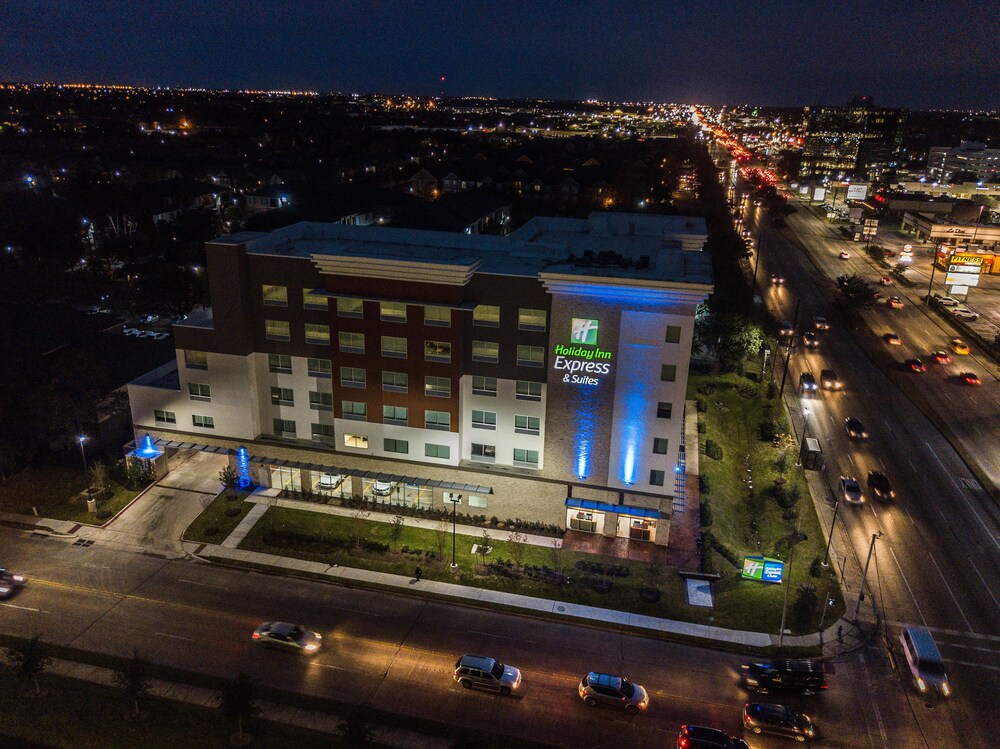 Holiday Inn Express and Suites Houston Westchase Westheimer, an IHG