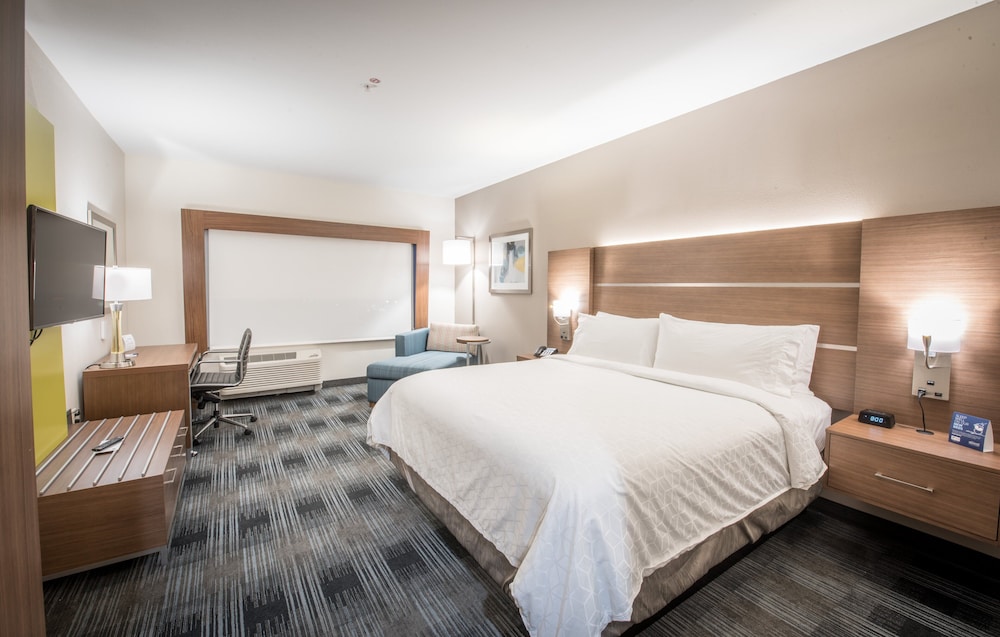 Holiday Inn Express and Suites Houston Westchase Westheimer, an IHG