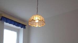Schreibtisch, kostenloses WLAN, Bettwäsche