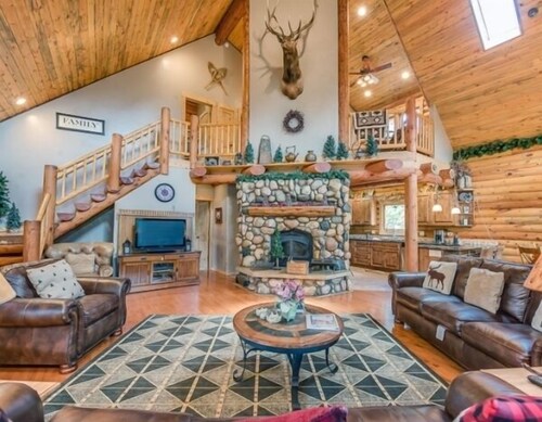 Rocky Mountain Log Home On Fish Creek Beautiful Log Home