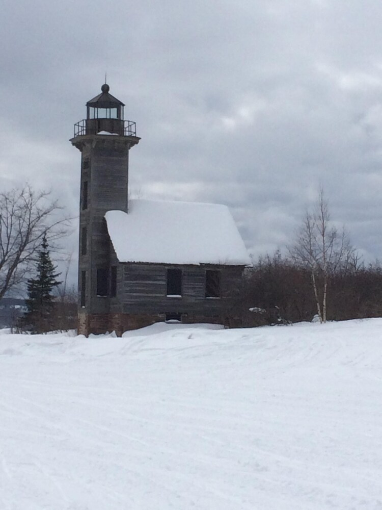 The Great U.P. Experience. Log Cabin With Easy Access To Hiawatha