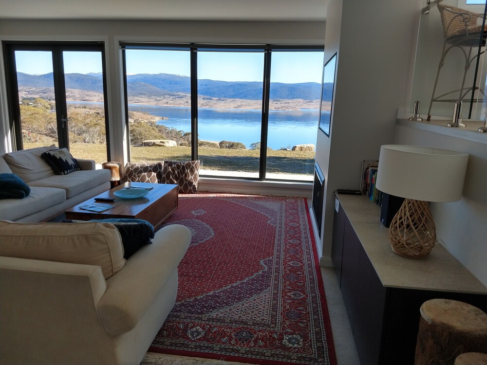 Willow Bay Lodge