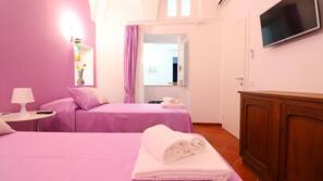 3 bedrooms, desk, free cribs/infant beds, free WiFi