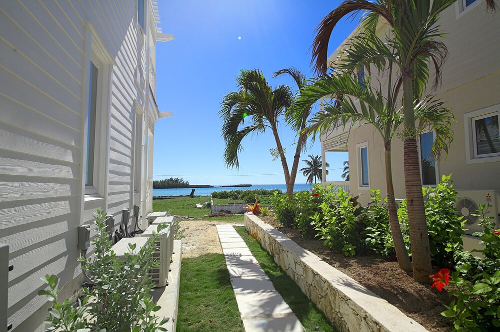 Anchor Point Apartments in Governor's Harbour Best Rates & Deals on