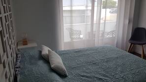 Berços grátis, Wi-Fi de cortesia, roupa de cama