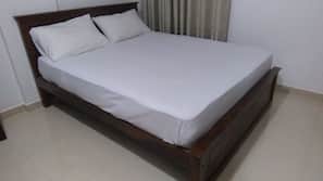 4 bedrooms, individually furnished, free WiFi