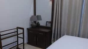 4 bedrooms, individually furnished, free WiFi