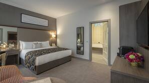 In-room safe, desk, iron/ironing board, free WiFi