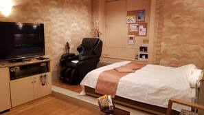Minibar, free WiFi