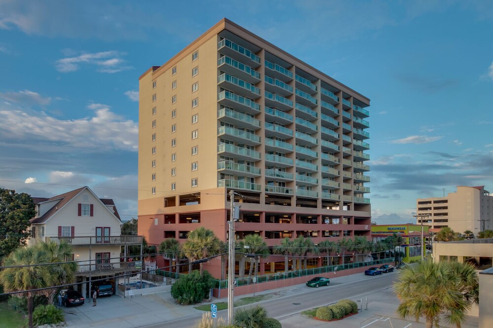 Malibu Pointe 901 2nd Row Ocean View Crescent Beach Section