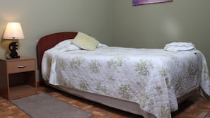 1 bedroom, free WiFi, linens, wheelchair access