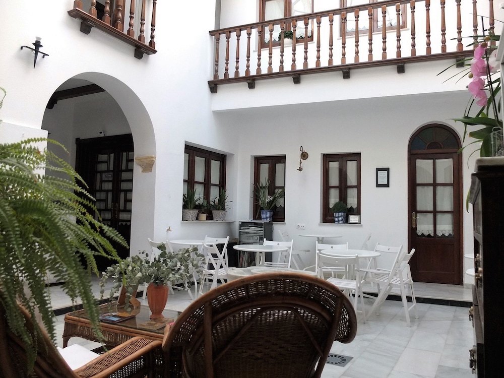 Imagen de May Flowers Hostel (2 de 21)