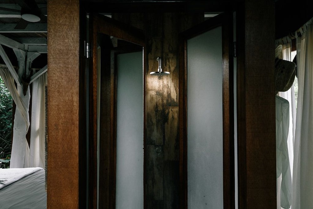 Foto - Mamasan Treehouses & Cabins