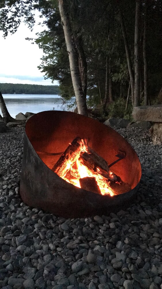 Four Season Getaway on Upper Cold Stream Pond (Big Narrows) 