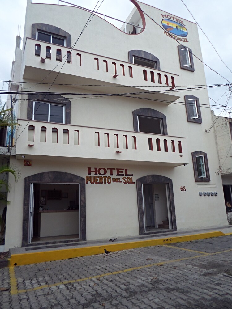 Hotel Puerto del Sol in Pimentel, Peru