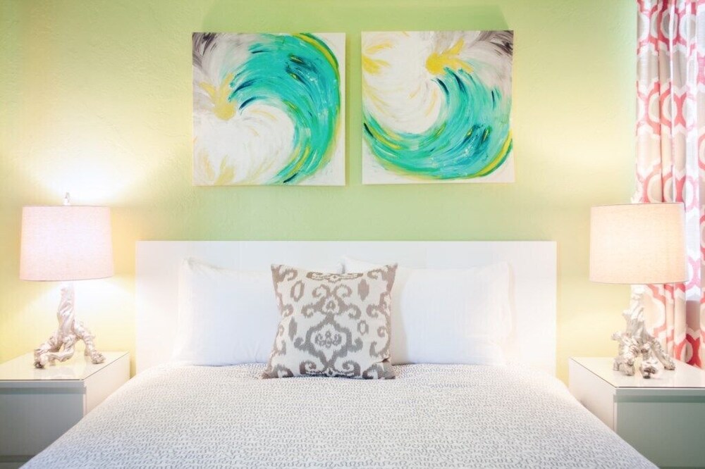 Boutique Hotel Steps from Beach.