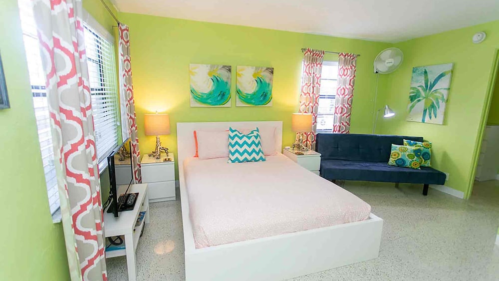 Boutique Hotel Steps from Beach.