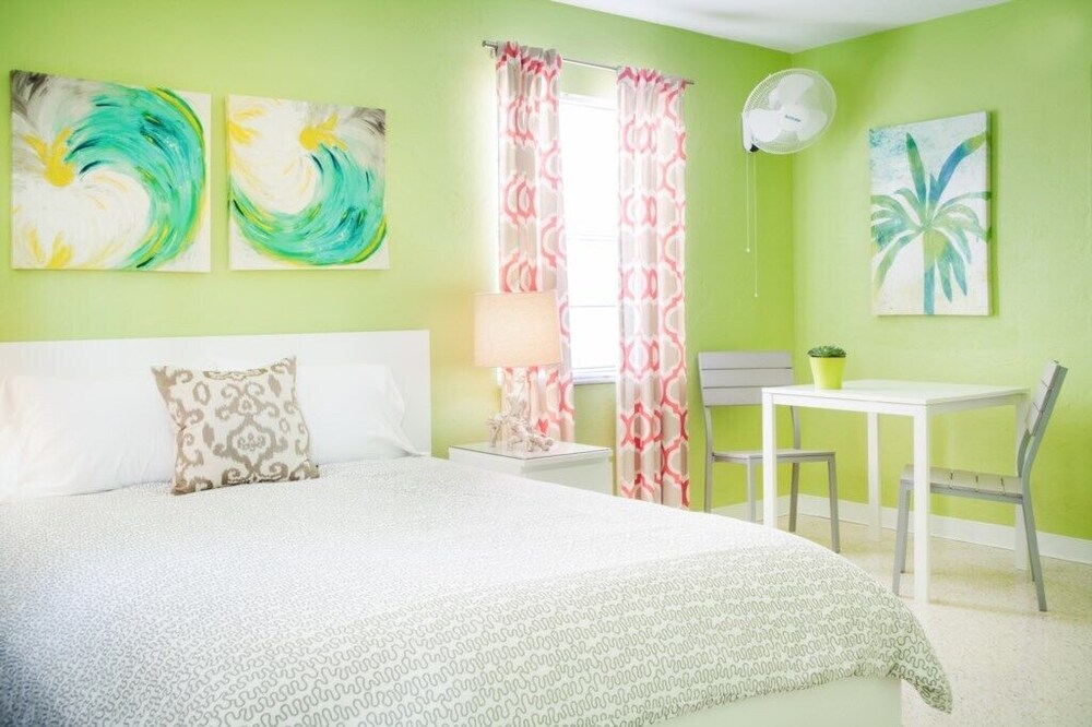 Boutique Hotel Steps from Beach.