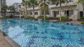 Kolam renang outdoor