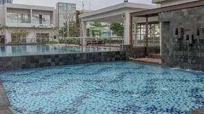 Kolam renang outdoor