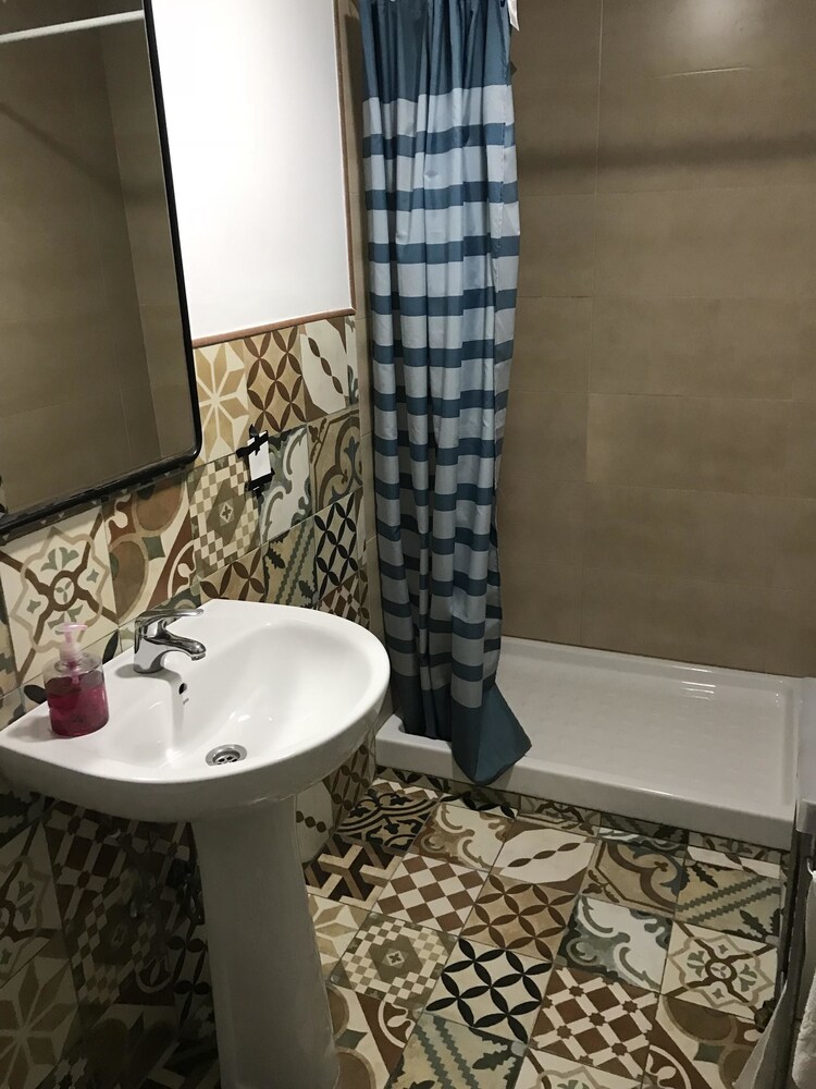 Imagen de DE CÁDIZ CADI HOSTEL (11 de 21)