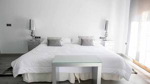 Cortinas opacas, cunas o camas infantiles gratuitas, wifi gratis