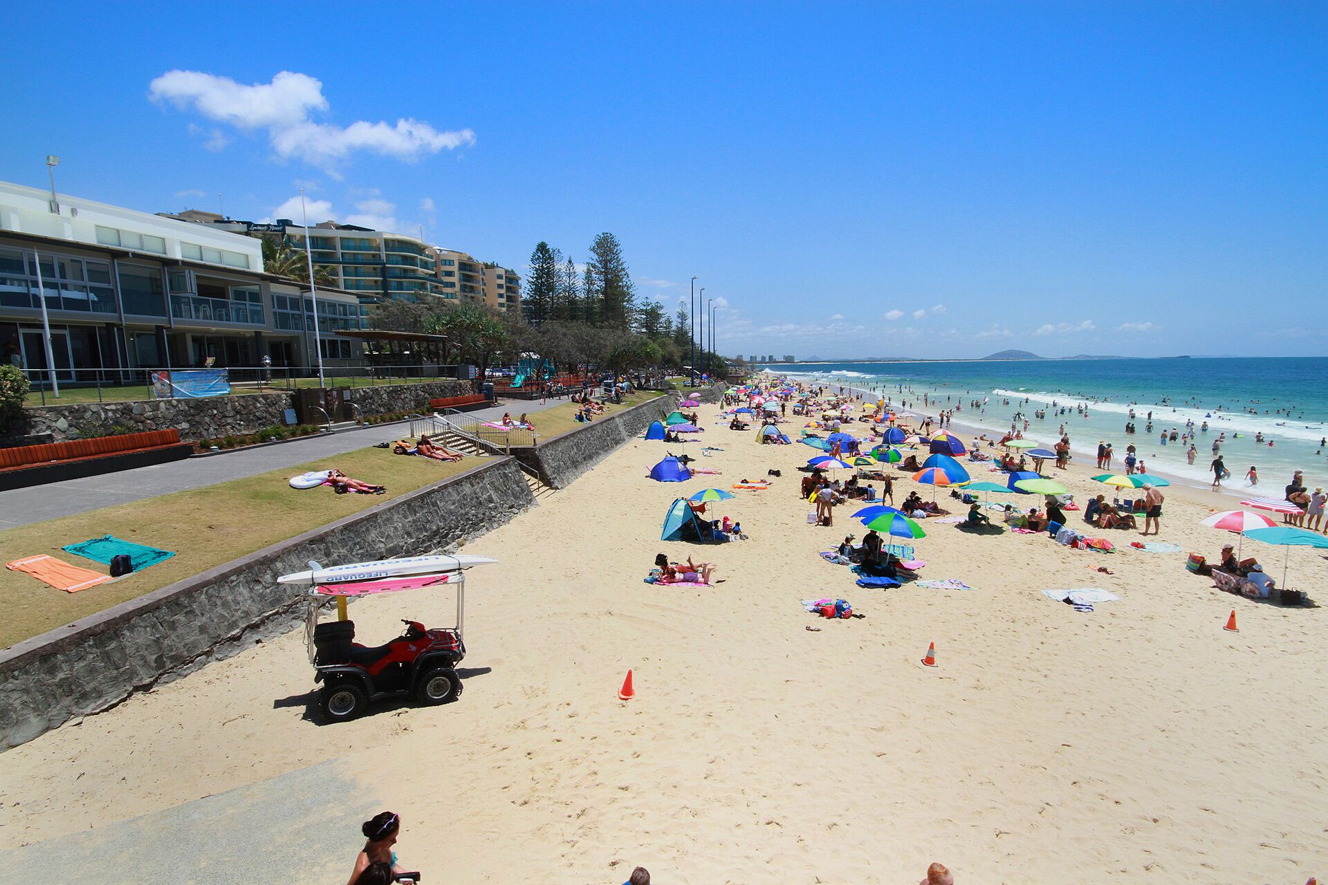 20 Steps to the Sand! - Beachfront Apartment! No Roads to Cross