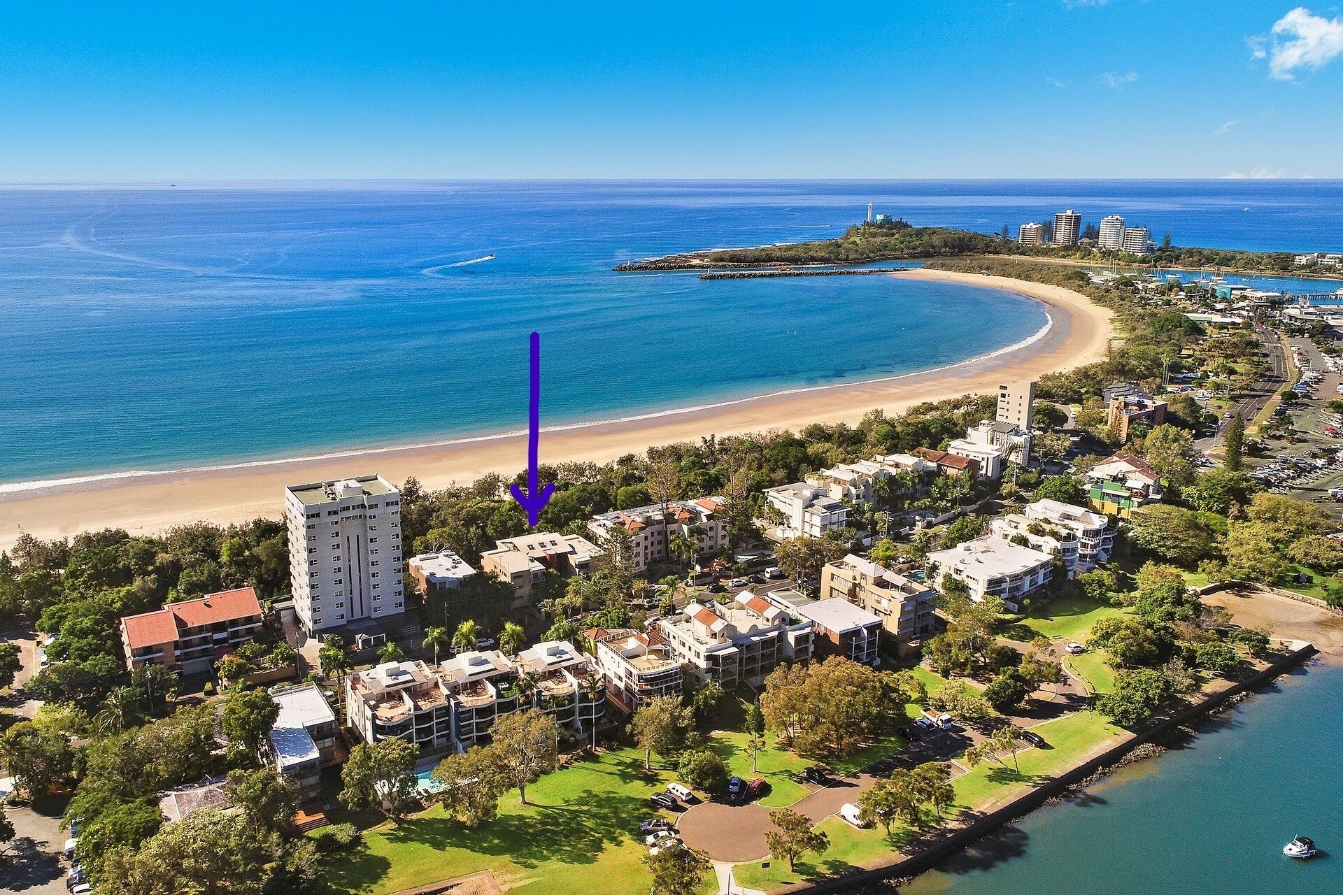 20 Steps to the Sand! - Beachfront Apartment! No Roads to Cross