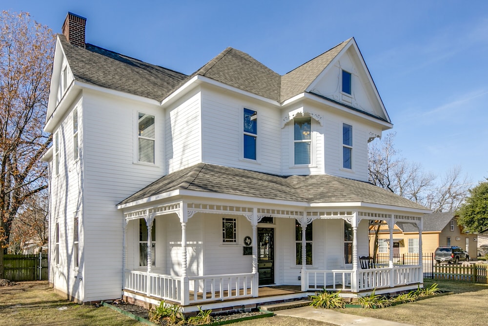 The Culpepper House- in Waxahachie, United States