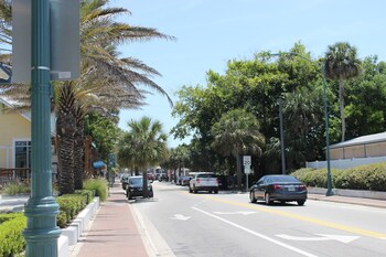 New Smyrna Beach Flagler Ave Cottage Daytona Beach Room Prices Reviews Travelocity