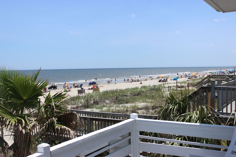 Almost Heaven  OCEANFRONT C Free WIFI Toes In The Sand Directly on BEACH Pets OK