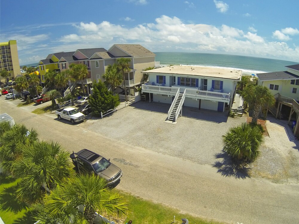 Almost Heaven  OCEANFRONT C Free WIFI Toes In The Sand Directly on BEACH Pets OK