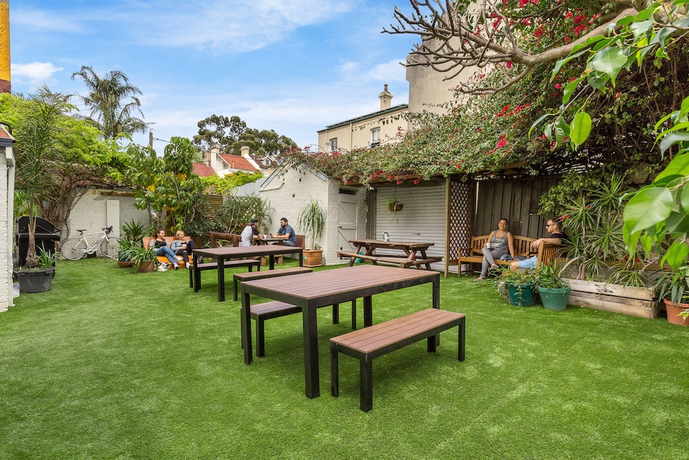 SECRET GARDEN BACKPACKERS