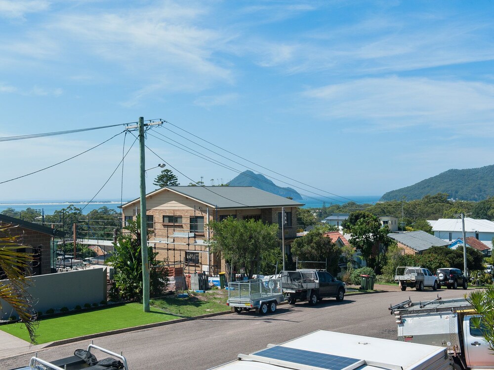 A Top Place, 31 Kerrigan Street