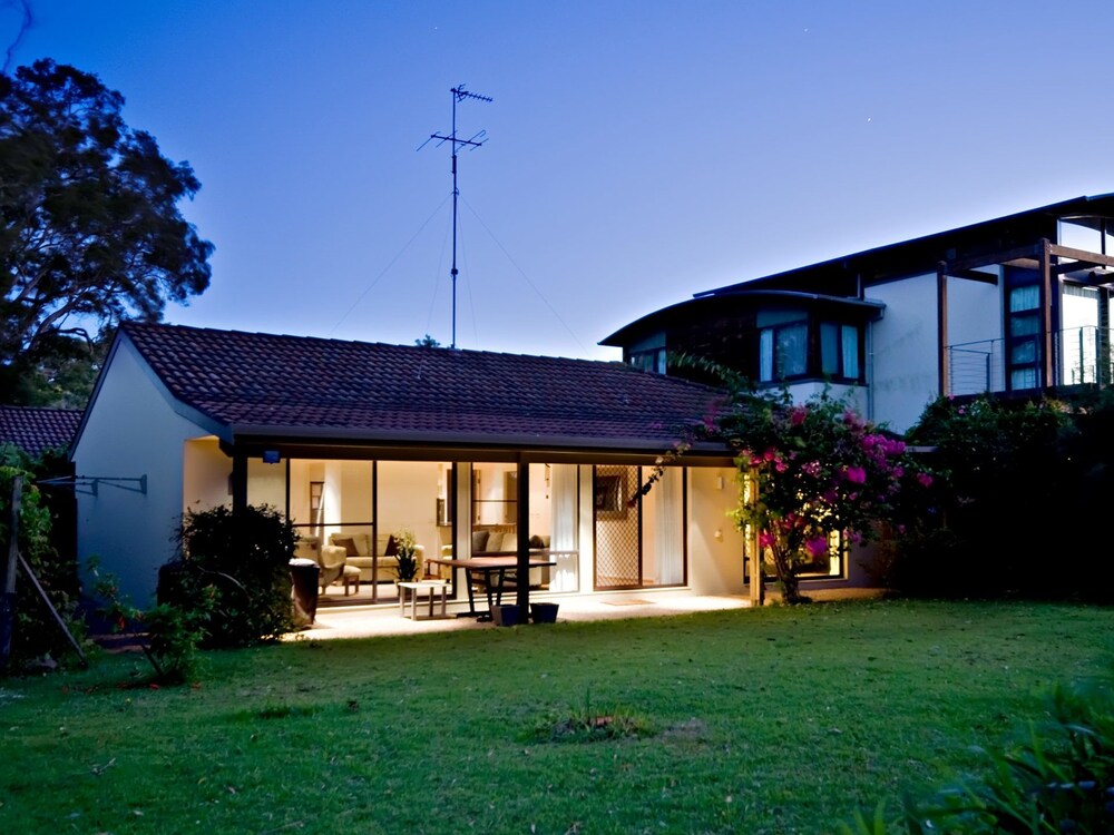 Sea Pearl, 10 Corlette Point Road