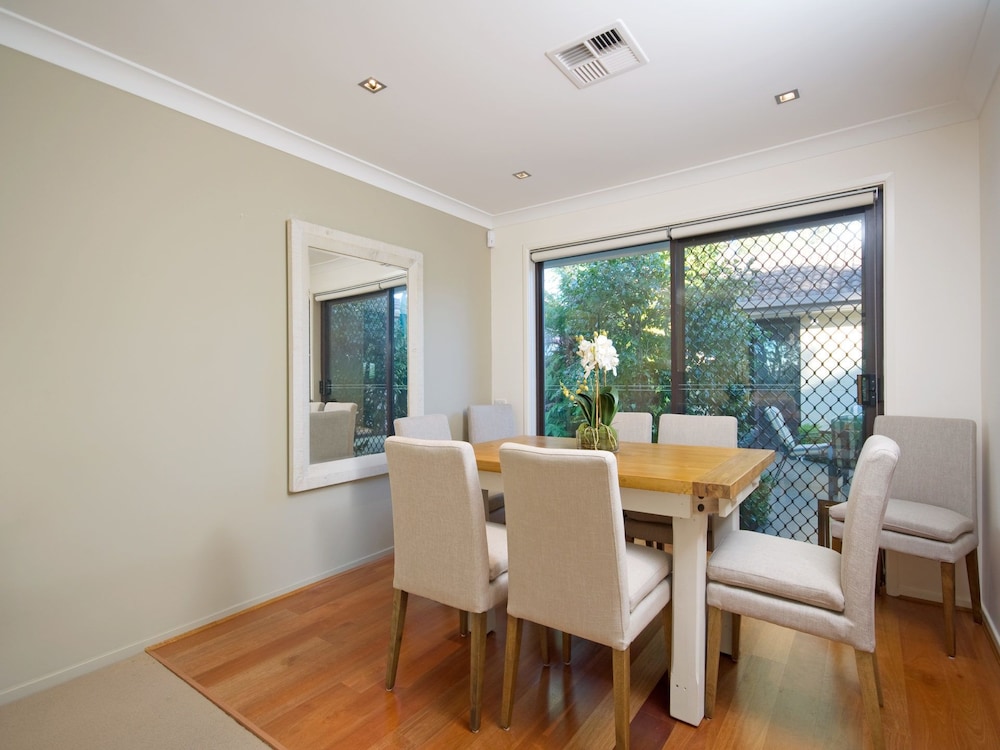 Sea Pearl, 10 Corlette Point Road